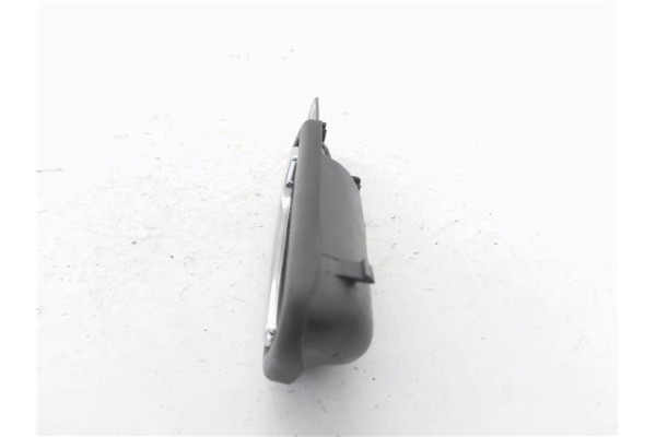 Recambio de manilla int. puerta delantero izquierda para mercedes-benz clase b (bm 245) 2.0 180 cdi (245.207) referencia OEM IAM