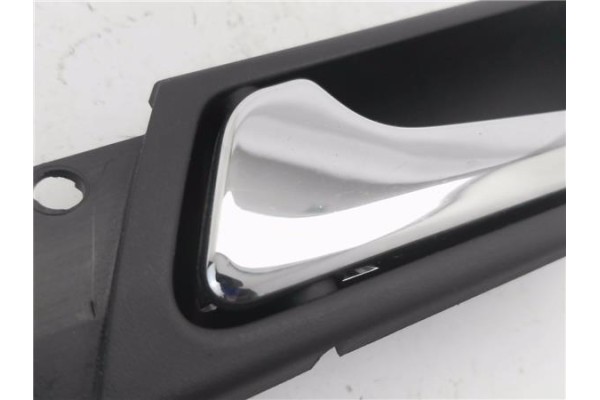 Recambio de manilla int. puerta delantero izquierda para mercedes-benz clase b (bm 245) 2.0 180 cdi (245.207) referencia OEM IAM