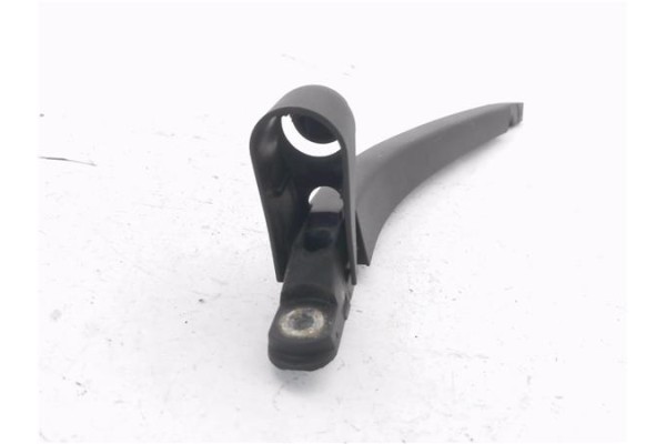 Recambio de brazo limpiaparabrisas trasero para mercedes-benz clase b (bm 245) 2.0 180 cdi (245.207) referencia OEM IAM A1698200