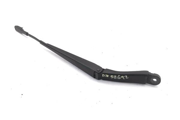 Recambio de brazo limpiaparabrisas delantero izquierdo para volvo xc90 d5 referencia OEM IAM 8620839  