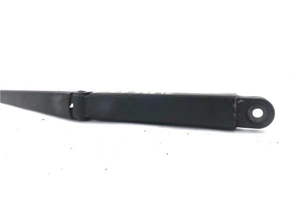 Recambio de brazo limpiaparabrisas delantero derecho para volvo xc90 d5 referencia OEM IAM 30753819  