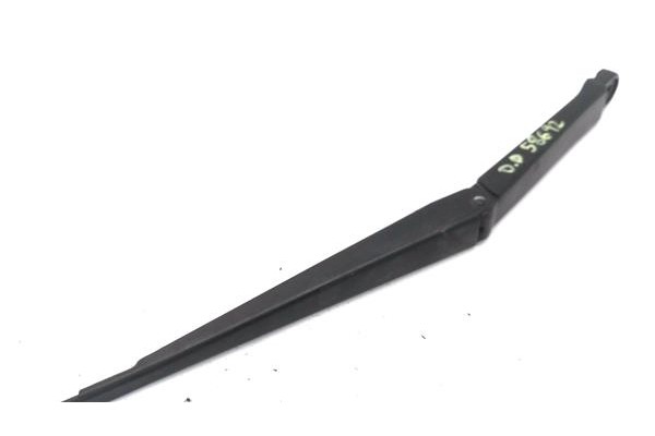 Recambio de brazo limpiaparabrisas delantero derecho para volvo xc90 d5 referencia OEM IAM 30753819  