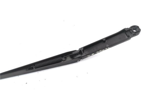 Recambio de brazo limpiaparabrisas delantero derecho para volvo xc90 d5 referencia OEM IAM 30753819  