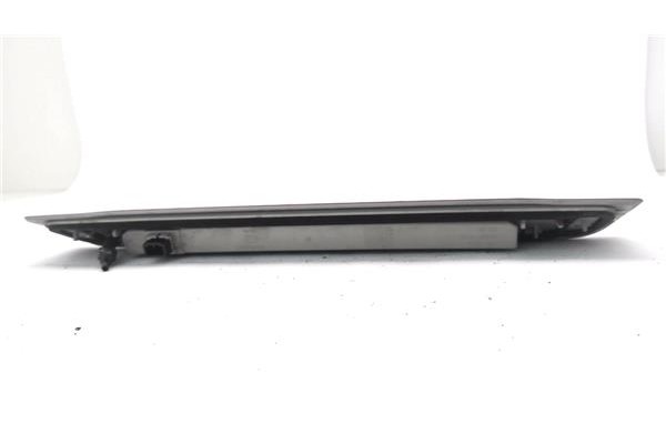 Recambio de luz central de freno para volvo xc90 d5 referencia OEM IAM 30764803  