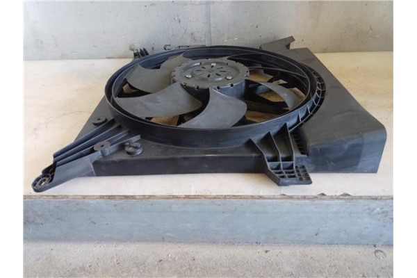 Recambio de electroventilador para volvo xc90 d5 referencia OEM IAM 31368075  