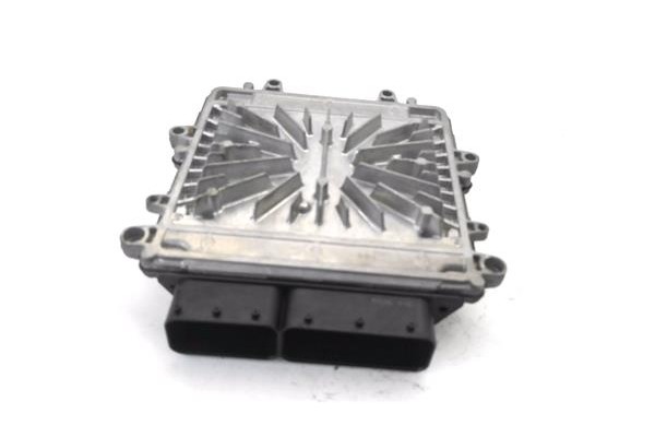 Recambio de centralita para volvo xc90 d5 referencia OEM IAM 30771550AB 0281012103 