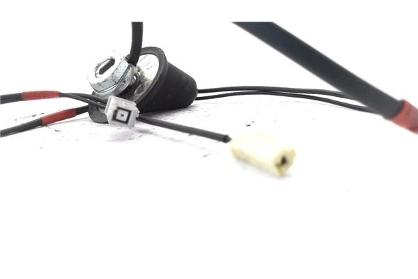 Recambio de antena electrica para toyota auris (e15) 1.6 vvti referencia OEM IAM 8630902040 8630002180 