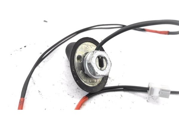 Recambio de antena electrica para toyota auris (e15) 1.6 vvti referencia OEM IAM 8630902040 8630002180 