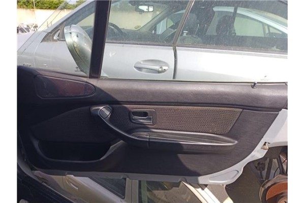 Recambio de guarnecido puerta delantero derecha para bmw serie z3 roadster (e36) 1.8 referencia OEM IAM 51418398727  