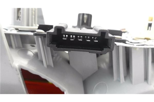 Recambio de piloto trasero izquierdo para mercedes-benz clase e (bm 210) berlina 2.0 200 (210.035) referencia OEM IAM 2088200164