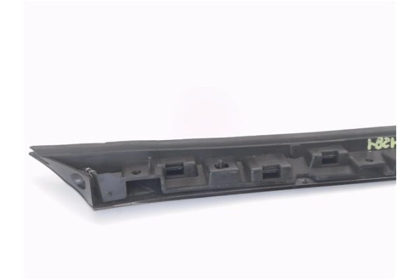 Recambio de moldura aleta delantero izquierda para renault grand scenic iv 1.2 tce referencia OEM IAM 638752190R 638A99823R 