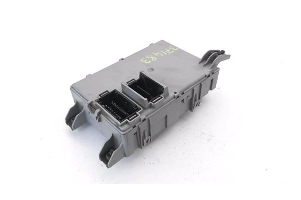 Recambio de caja fusibles/rele para fiat punto / grande punto (199) 1.4 referencia OEM IAM 00518690940 116RI000674 