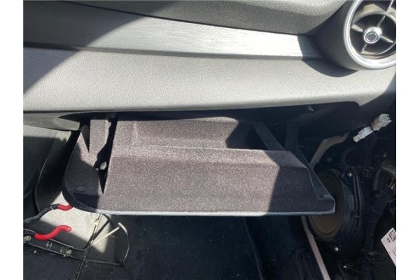Recambio de tapa guantera para alfa romeo giulia (952) 2.2 super referencia OEM IAM 156114532  