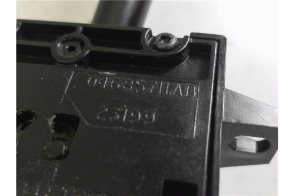 Recambio de mando intermitencia para chrysler voyager (rg) 2.5 crd executive referencia OEM IAM 04685711AB  