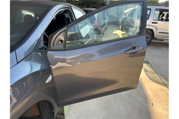 Recambio de puerta delantero izquierda para hyundai i30 (gd) 1.6 city referencia OEM IAM 76003A6000  