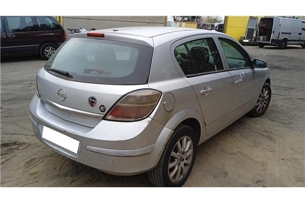 opel astra h berlina del año 2007