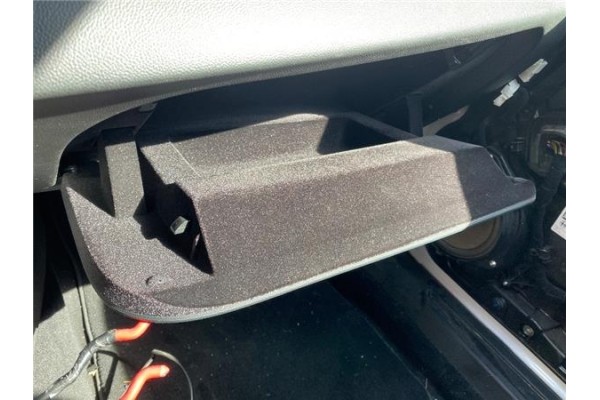 Recambio de tapa guantera para alfa romeo giulia (952) 2.2 super referencia OEM IAM 156114532  