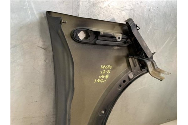 Recambio de aleta delantero izquierda para mini mini (r50,r53) 1.6 cooper referencia OEM IAM 41217037437  