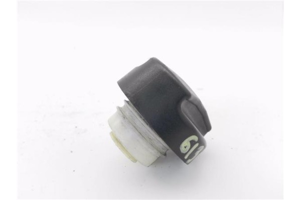 Recambio de tapon combustible para opel astra h berlina 1.8 referencia OEM IAM 1702834  
