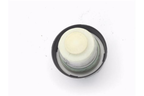 Recambio de tapon combustible para opel astra h berlina 1.8 referencia OEM IAM 1702834  