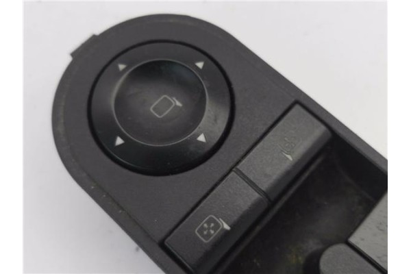 Recambio de mando elevalunas delantero izquierdo para opel astra h berlina 1.8 referencia OEM IAM 13228706  
