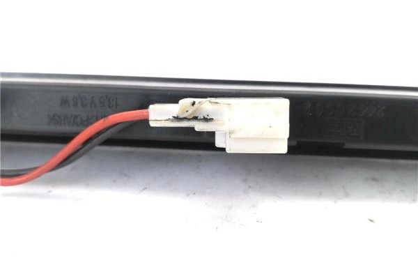 Recambio de luz central de freno para nissan almera tino (v10m) 2.2 di referencia OEM IAM 26590BU000 24420002 