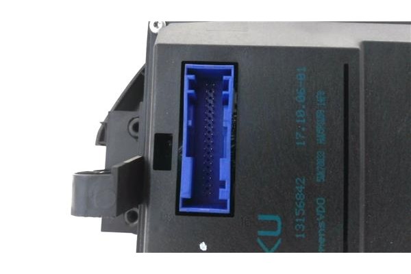 Recambio de display para opel meriva 1.6 referencia OEM IAM 13156842  