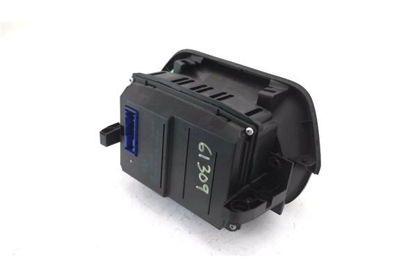 Recambio de display para opel meriva 1.6 referencia OEM IAM 13156842  