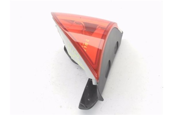 Recambio de piloto porton trasero izquierdo para peugeot 2008 1.2 access referencia OEM IAM 9678074480  