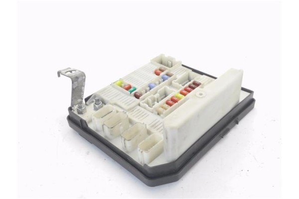 Recambio de caja fusibles/rele para renault megane ii (bm0/1_, cm0/1_) 1.6 16v (bm0c, cm0c) referencia OEM IAM 8200481867G  