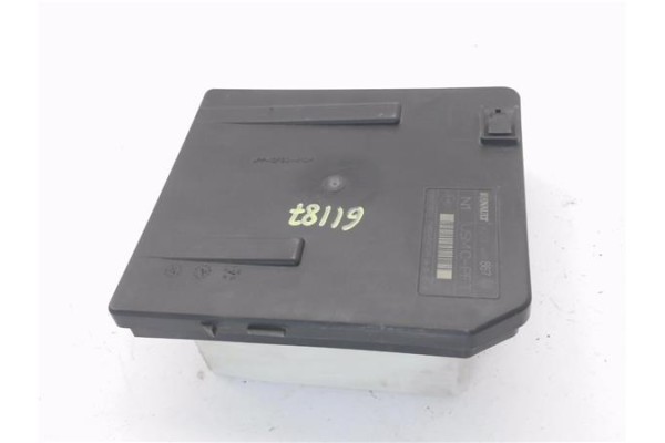 Recambio de caja fusibles/rele para renault megane ii (bm0/1_, cm0/1_) 1.6 16v (bm0c, cm0c) referencia OEM IAM 8200481867G  