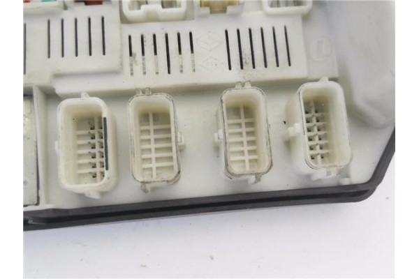 Recambio de caja fusibles/rele para renault megane ii (bm0/1_, cm0/1_) 1.6 16v (bm0c, cm0c) referencia OEM IAM 8200481867G  