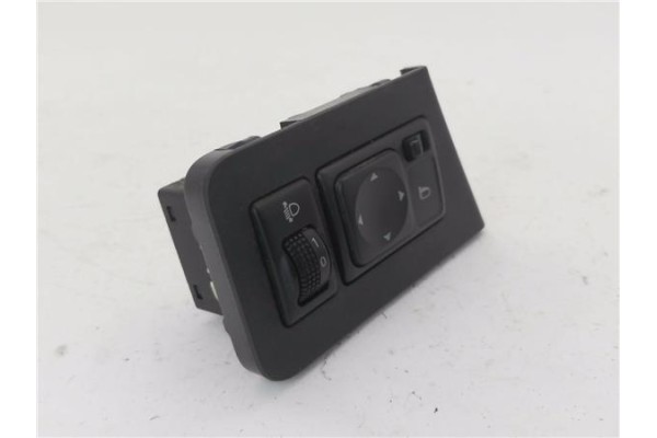 Recambio de mando retrovisor electrico para nissan nv200 furgón 1.5 dci referencia OEM IAM 5826K2  