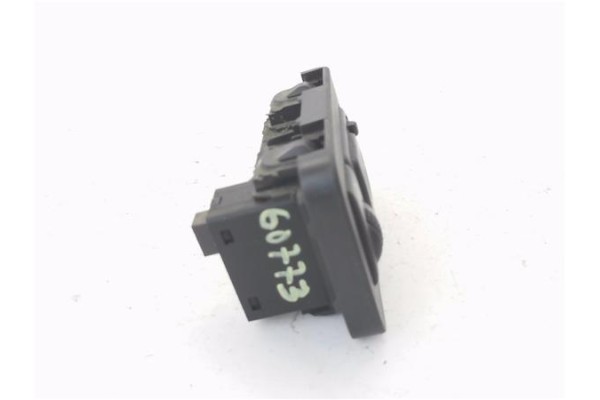 Recambio de mando retrovisor electrico para nissan nv200 furgón 1.5 dci referencia OEM IAM 5826K2  