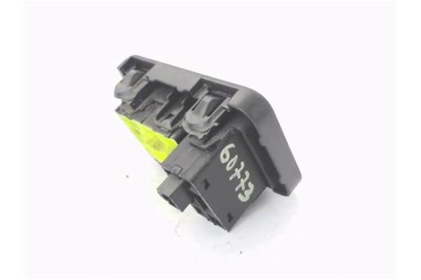 Recambio de mando retrovisor electrico para nissan nv200 furgón 1.5 dci referencia OEM IAM 5826K2  