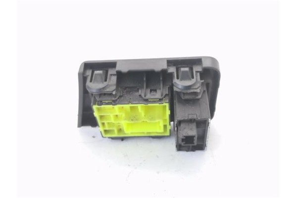Recambio de mando retrovisor electrico para nissan nv200 furgón 1.5 dci referencia OEM IAM 5826K2  