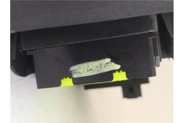 Recambio de mando retrovisor electrico para nissan nv200 furgón 1.5 dci referencia OEM IAM 5826K2  