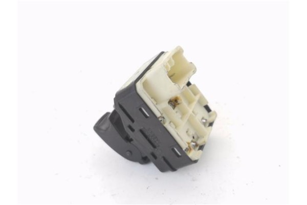 Recambio de mando elevalunas delantero izquierdo para chevrolet aveo hatchback 1.2 ls referencia OEM IAM 202005062  