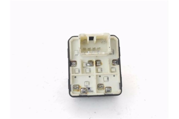 Recambio de mando elevalunas delantero izquierdo para chevrolet aveo hatchback 1.2 ls referencia OEM IAM 202005062  