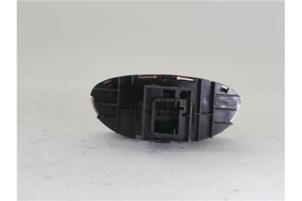 Recambio de interruptor luces emergencia para peugeot 206 1.4 xr referencia OEM IAM 40377877  