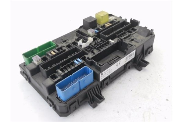 Recambio de caja fusibles/rele para opel astra h berlina 1.7 cdti referencia OEM IAM 13206762 5DK00866932 
