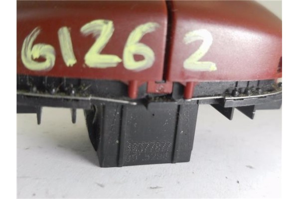 Recambio de interruptor luces emergencia para peugeot 206 1.4 xr referencia OEM IAM 40377877  
