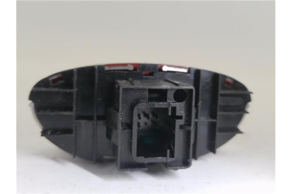 Recambio de interruptor luces emergencia para peugeot 206 1.4 xr referencia OEM IAM 40377877  