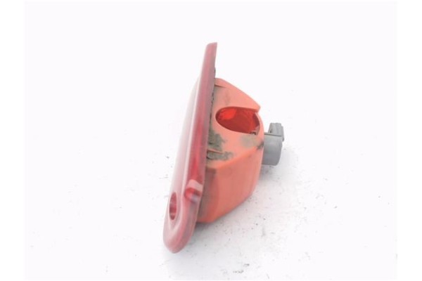 Recambio de luz central de freno para nissan nv200 furgón 1.5 dci referencia OEM IAM 23850100  