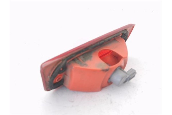 Recambio de luz central de freno para nissan nv200 furgón 1.5 dci referencia OEM IAM 23850100  