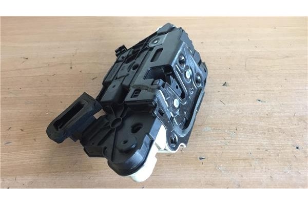 Recambio de cierre electromagnetico delantero izquierdo para volkswagen golf vi (5k1) 2.0 gtd referencia OEM IAM 5K1837015B  5K1