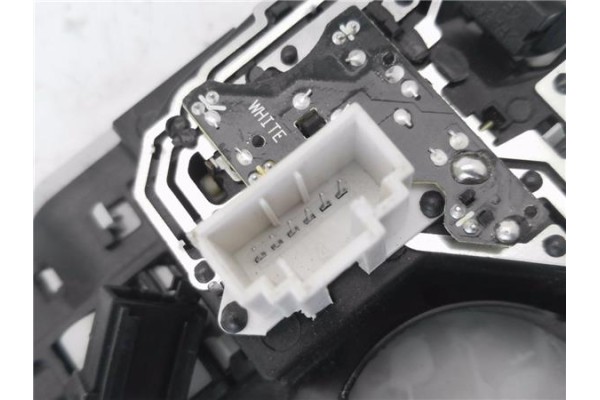 Recambio de luz delantero central techo para seat ateca (khp) 1.5 style referencia OEM IAM 575947105K  