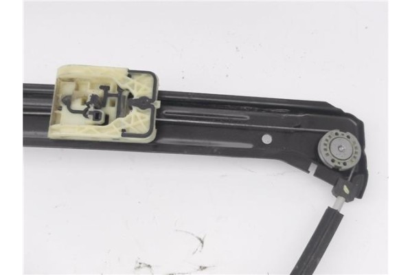 Recambio de mecanismo elevalunas delantero izquierdo para seat ateca (khp) 1.5 style referencia OEM IAM 5Q0959801C  