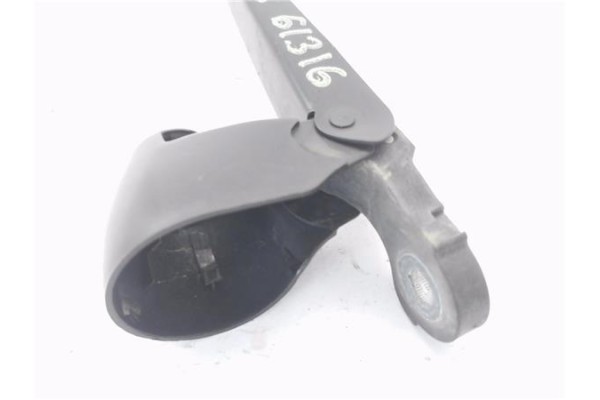 Recambio de brazo limpiaparabrisas trasero para volkswagen golf iv berlina (1j1) 1.6 referencia OEM IAM 1J6955707A  