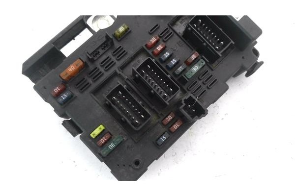 Recambio de caja fusibles/rele para citroen xsara berlina 2.0 16v referencia OEM IAM 9650663980  